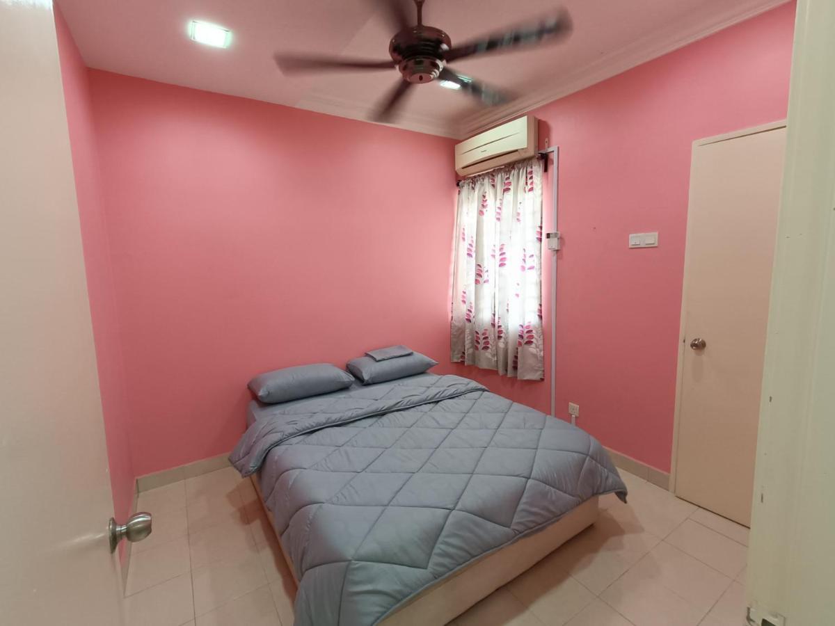 Elvy Homestay Saujana Rawang Batu Arang Екстериор снимка