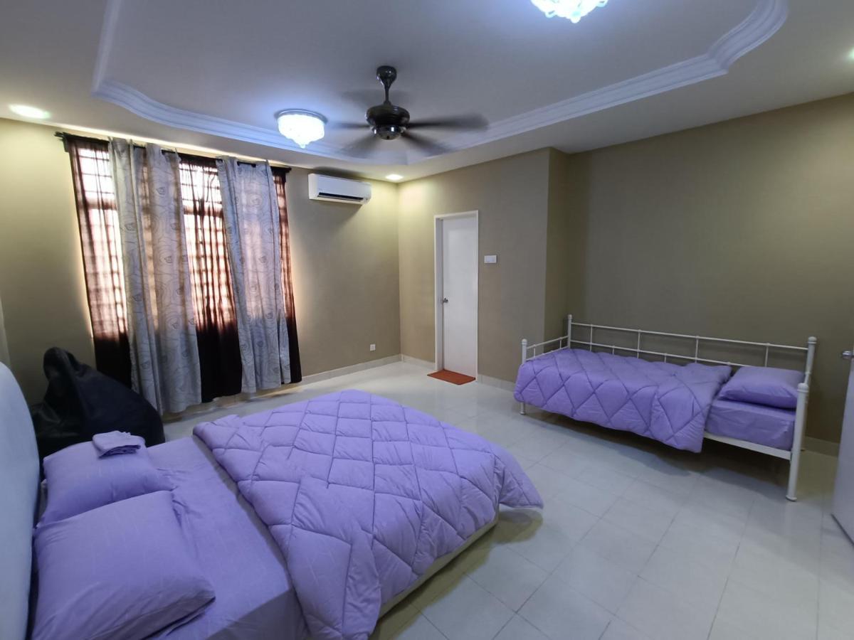 Elvy Homestay Saujana Rawang Batu Arang Екстериор снимка